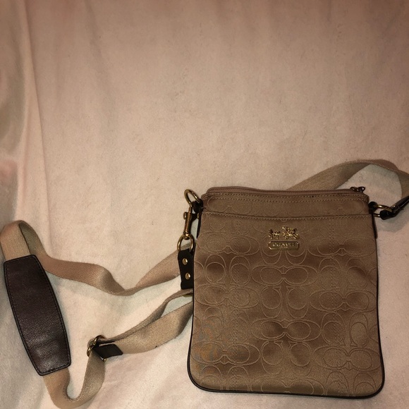 Vintage Coach Crossbody - Picture 8 of 8